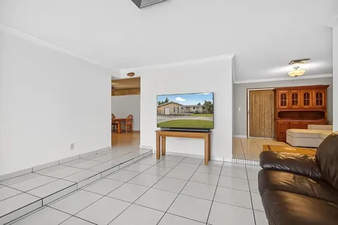 1910 SW 98th Terrace Miramar FL 33025