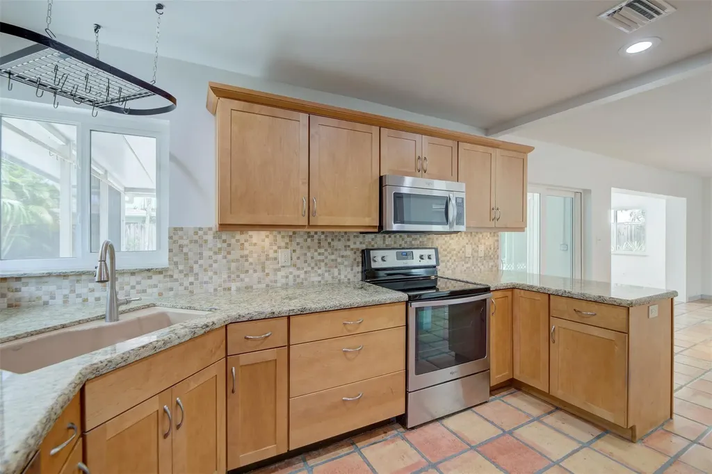 1623 NE 20th Street Fort Lauderdale FL 33305