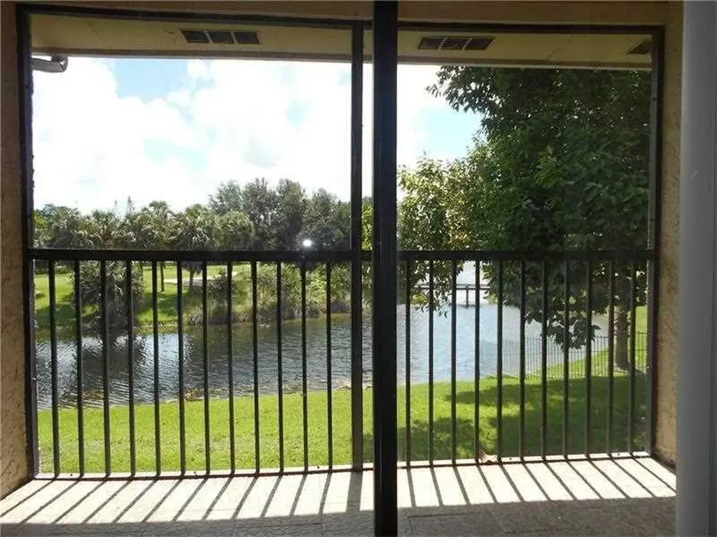 4014 NW 87th Avenue Sunrise FL 33351