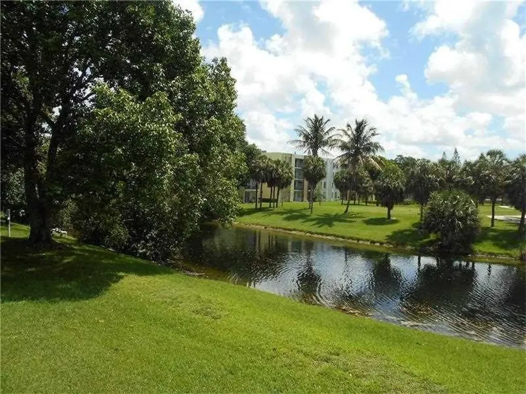 4014 NW 87th Avenue Sunrise FL 33351