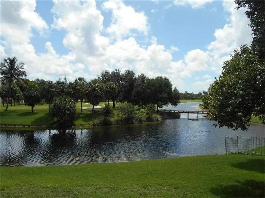 4014 NW 87th Avenue Sunrise FL 33351