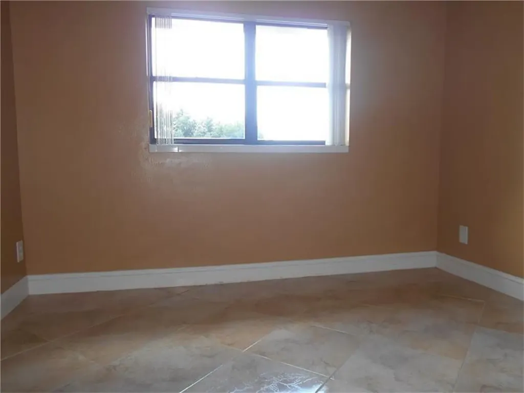 4014 NW 87th Avenue Sunrise FL 33351