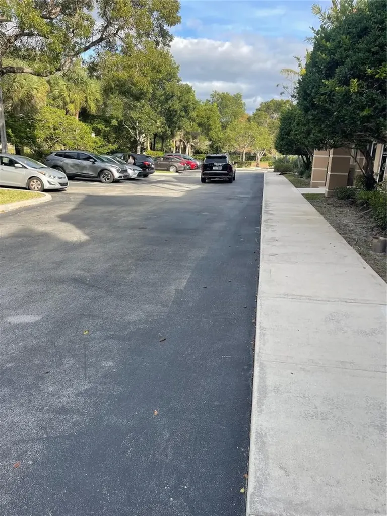 4855 W Hillsboro B-1 Coconut Creek FL 33073