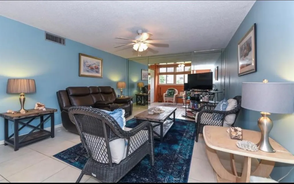 2615 NE 3rd Court Boynton Beach FL 33435