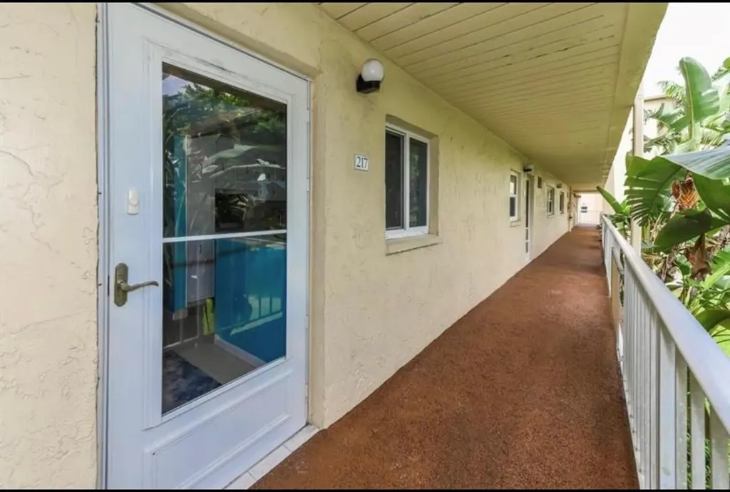 2615 NE 3rd Court Boynton Beach FL 33435