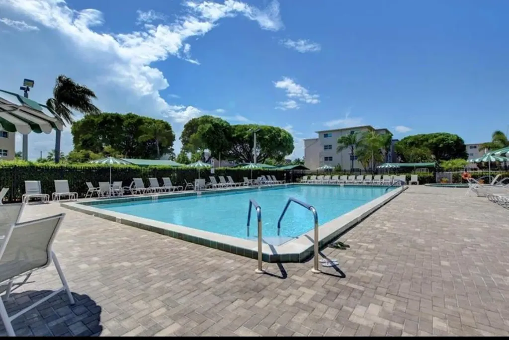 2615 NE 3rd Court Boynton Beach FL 33435