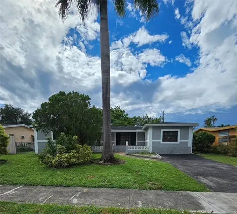 3951 NW 36th Avenue Lauderdale Lakes FL 33309