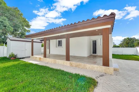 2291 SW 17th Street Miami FL 33145