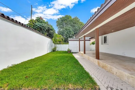 2291 SW 17th Street Miami FL 33145
