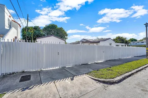 2291 SW 17th Street Miami FL 33145