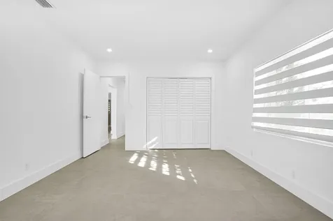 2291 SW 17th Street Miami FL 33145