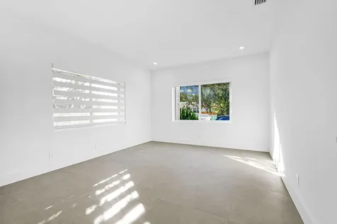 2291 SW 17th Street Miami FL 33145
