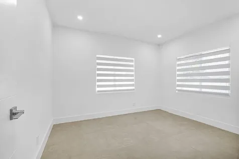 2291 SW 17th Street Miami FL 33145