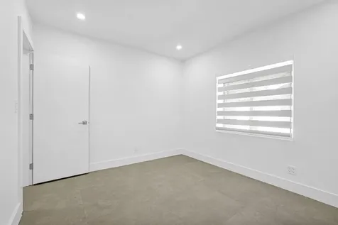 2291 SW 17th Street Miami FL 33145