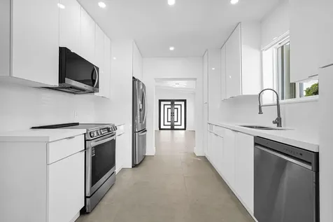 2291 SW 17th Street Miami FL 33145