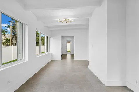 2291 SW 17th Street Miami FL 33145