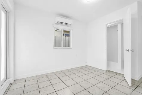 2291 SW 17th Street Miami FL 33145