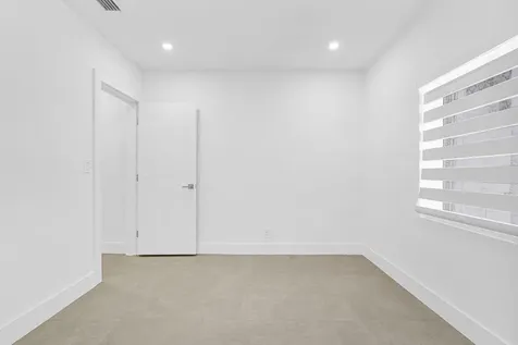 2291 SW 17th Street Miami FL 33145