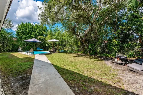 7509 NW 40th Place Coral Springs FL 33065