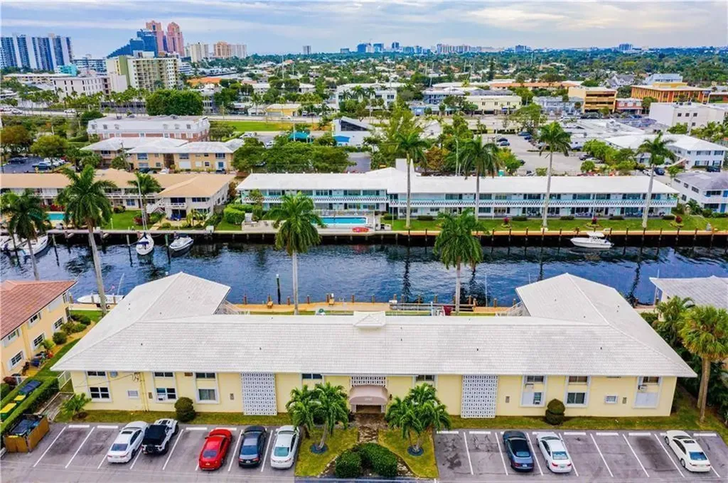 2840 NE 33rd Court Fort Lauderdale FL 33306