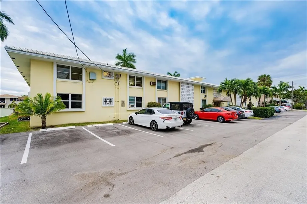 2840 NE 33rd Court Fort Lauderdale FL 33306