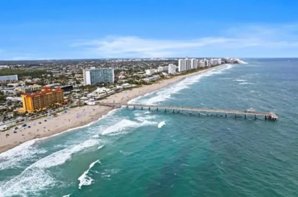 117 Farnham Deerfield Beach FL 33442