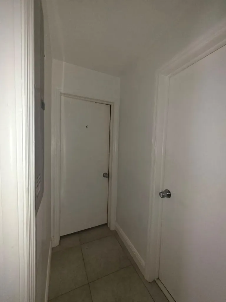 690 NW 68th Avenue Plantation FL 33317