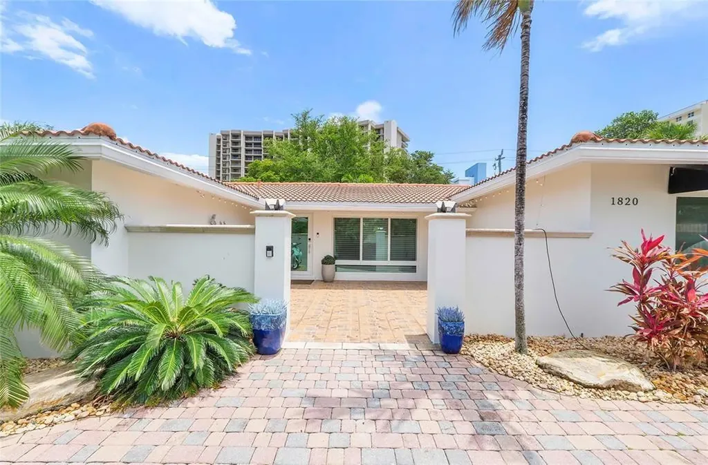 1820 Bel Air Avenue Pompano Beach FL 33062