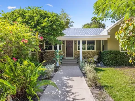 805 27th Avenue Vero Beach FL 32960