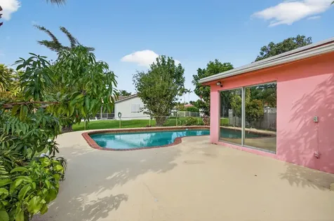 4460 NW 105th Terrace Coral Springs FL 33065