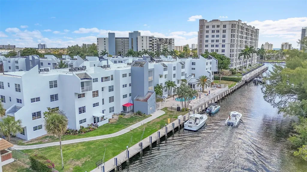 2850 NE 14th Street Causeway Pompano Beach FL 33062