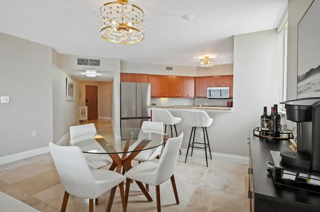2011 N Ocean Boulevard Fort Lauderdale FL 33305
