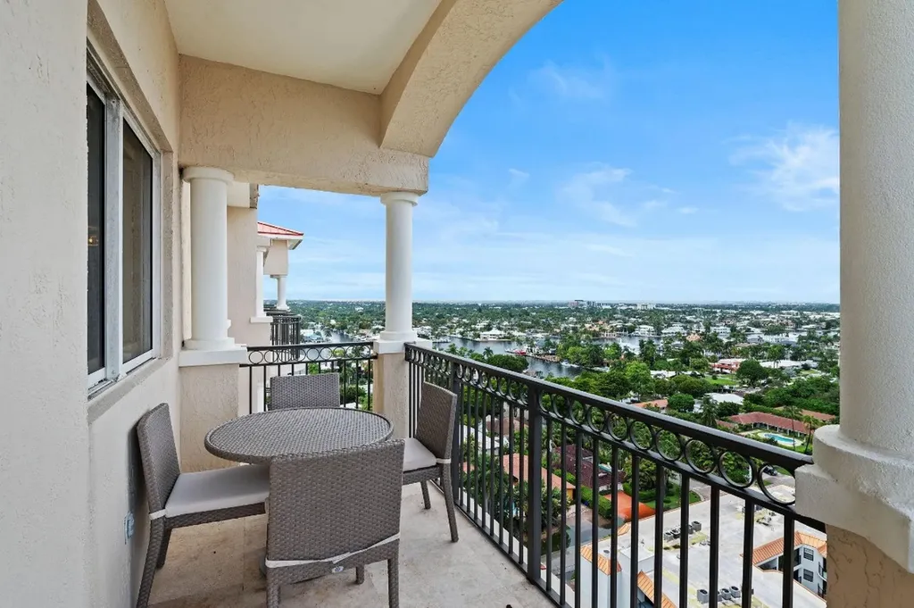 2011 N Ocean Boulevard Fort Lauderdale FL 33305