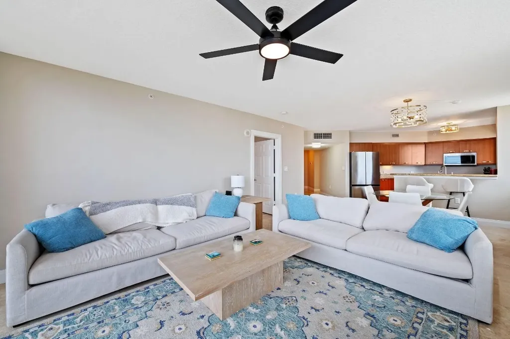 2011 N Ocean Boulevard Fort Lauderdale FL 33305