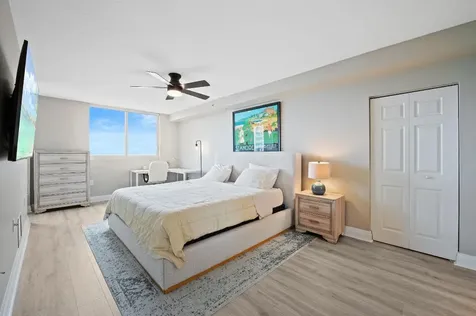 2011 N Ocean Boulevard Fort Lauderdale FL 33305