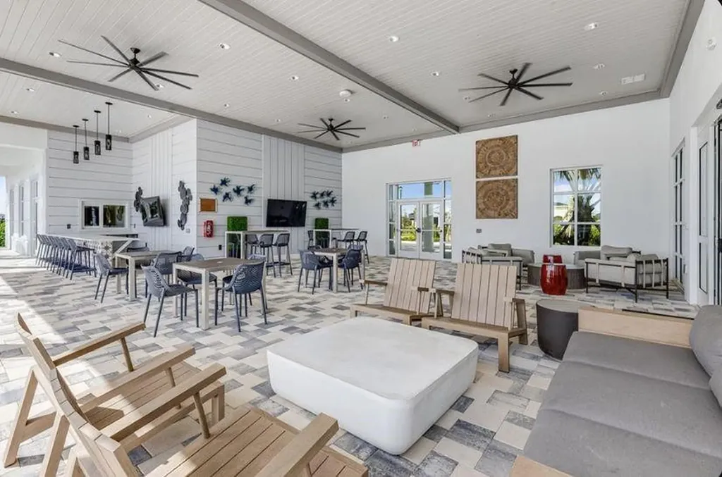 9322 SW Lorenzo Way Port St Lucie FL 34987