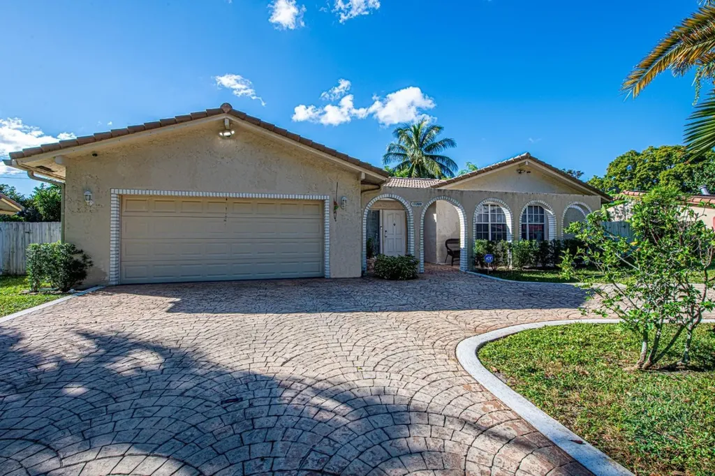 11200 NW 39th Court Coral Springs FL 33065