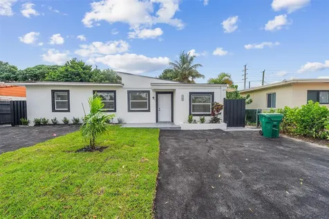 6840 SW 3rd Street Miami FL 33144