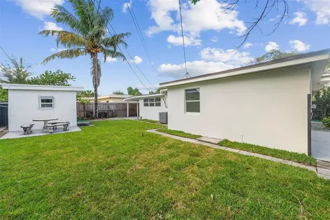 6840 SW 3rd Street Miami FL 33144