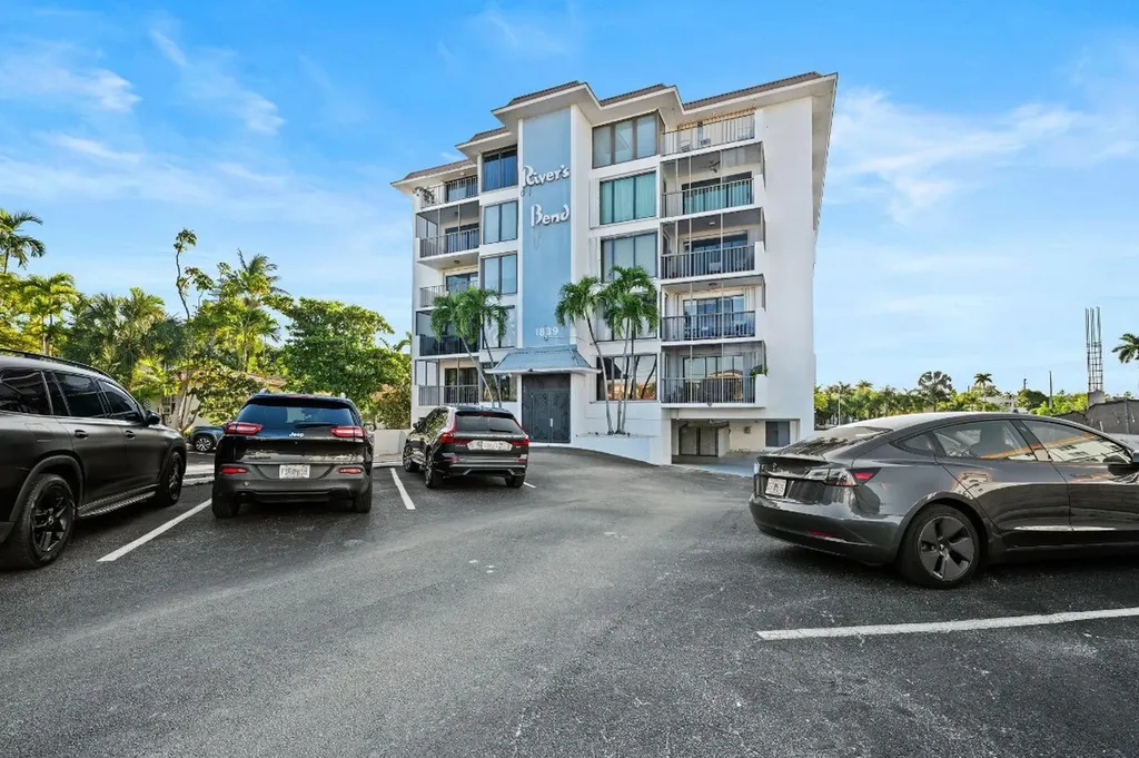 1839 Middle River Drive Fort Lauderdale FL 33305