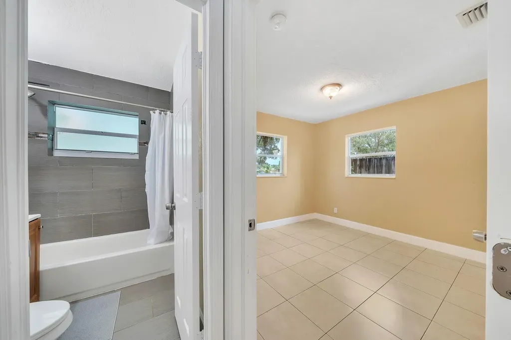 1412 NE 25th Court Pompano Beach FL 33064