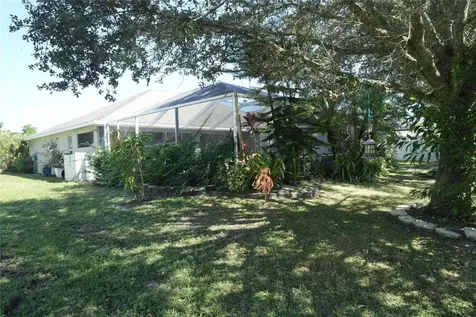 6715 NW Pinson Court Port St Lucie FL 34983