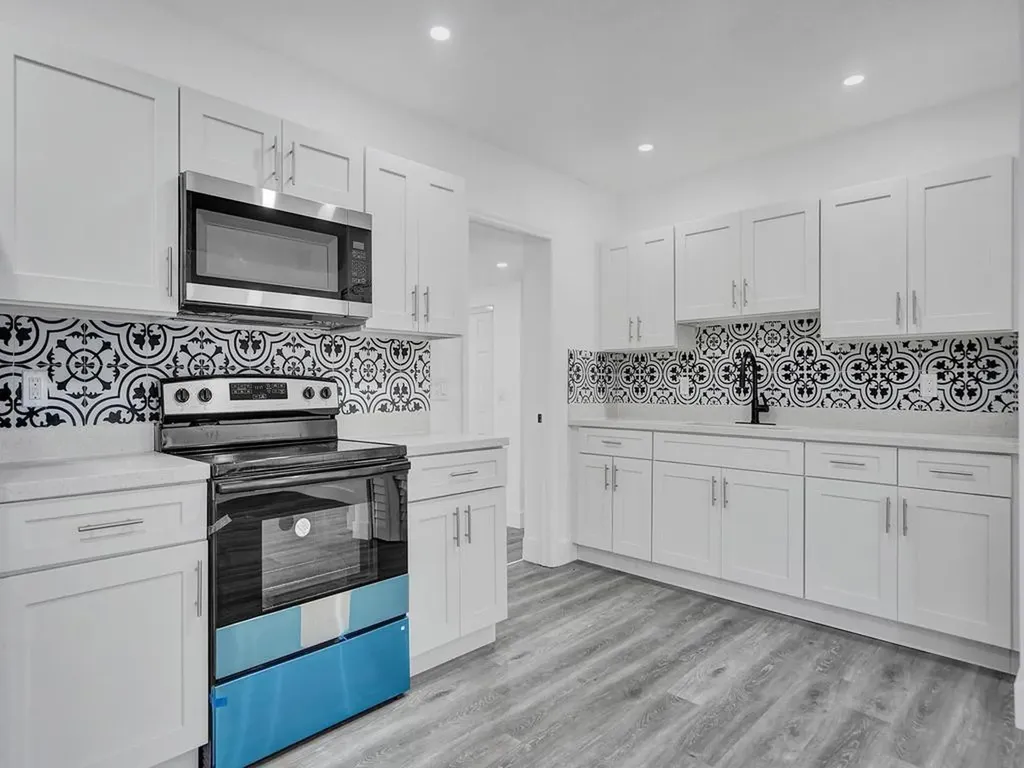 940 SW 28th Street Fort Lauderdale FL 33315