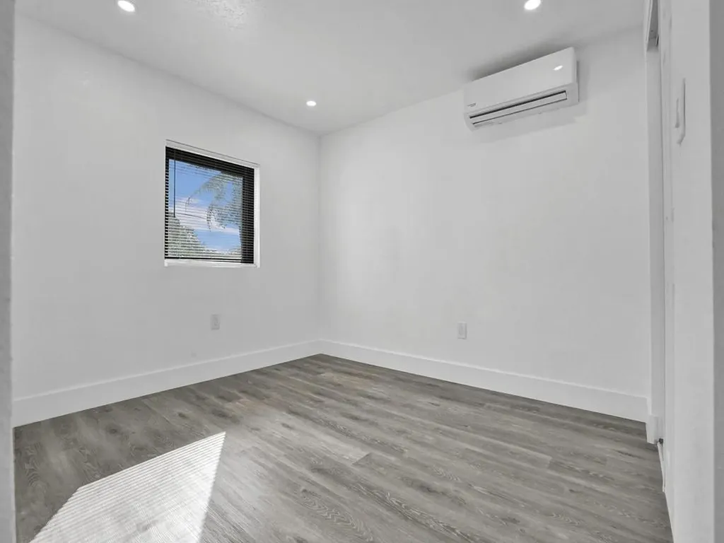 940 SW 28th Street Fort Lauderdale FL 33315