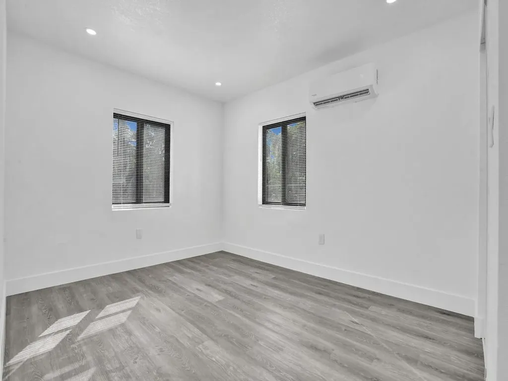 940 SW 28th Street Fort Lauderdale FL 33315