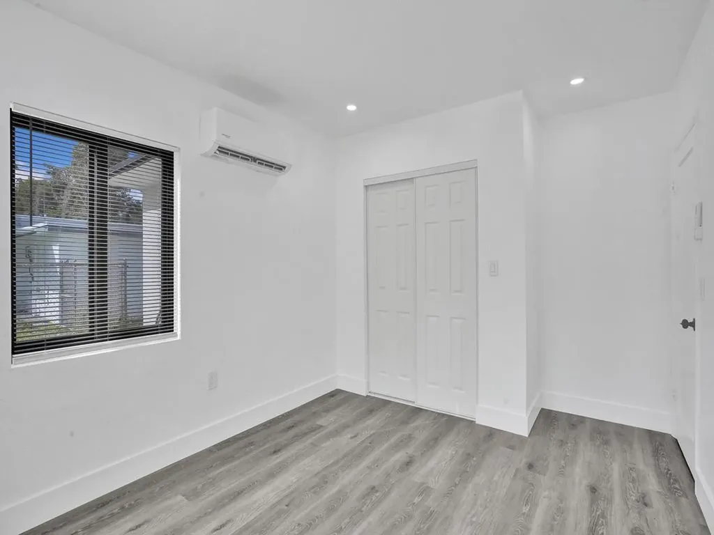 940 SW 28th Street Fort Lauderdale FL 33315