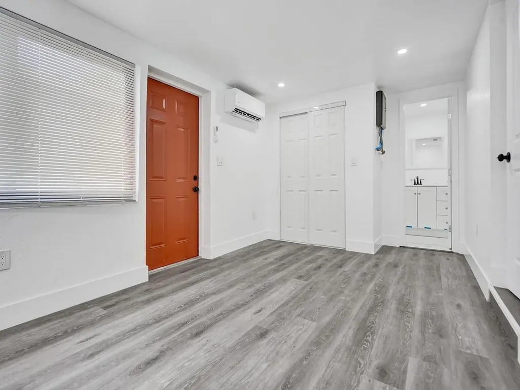 940 SW 28th Street Fort Lauderdale FL 33315