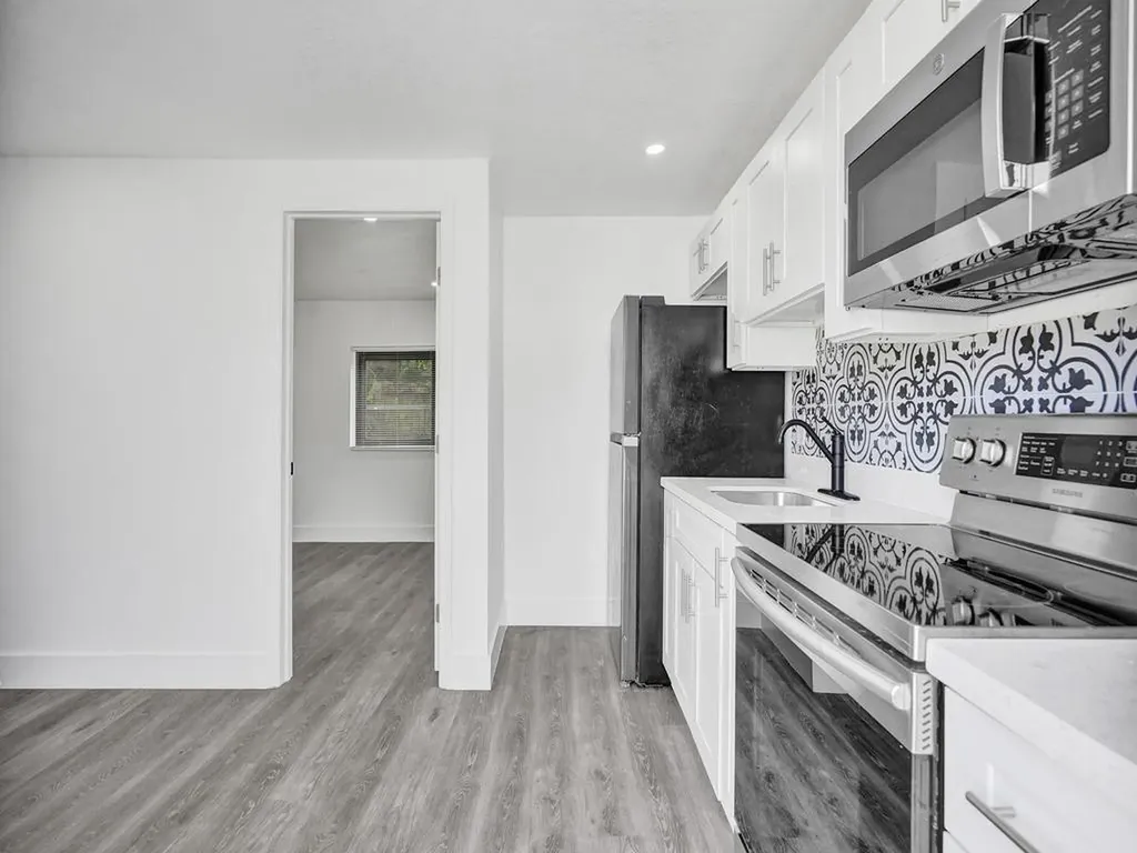 940 SW 28th Street Fort Lauderdale FL 33315