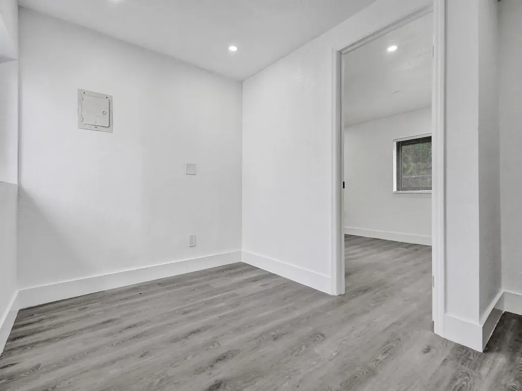 940 SW 28th Street Fort Lauderdale FL 33315