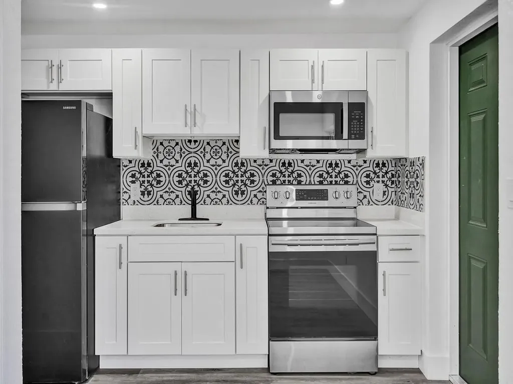 940 SW 28th Street Fort Lauderdale FL 33315